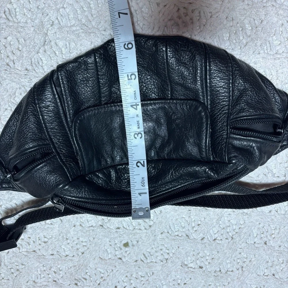 Genuine Leather Fanny Pack Black Solid Multiple Pockets Waist Bag‎ VTG